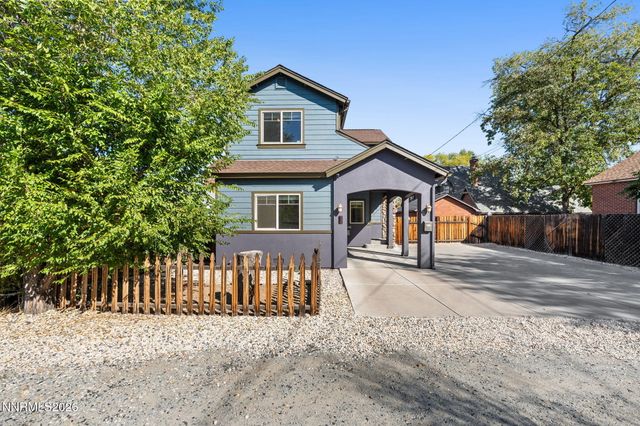 880 Salazar Lane, Reno, NV 89509