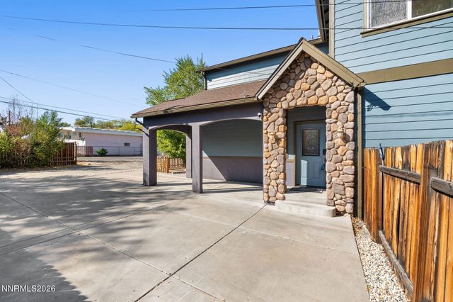 880 Salazar Lane, Reno, NV 89509