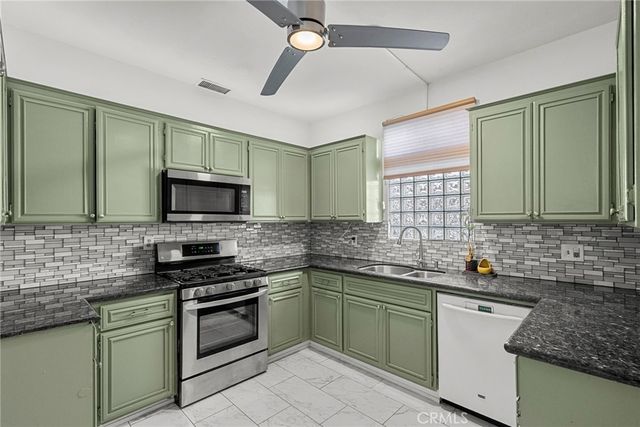 18347 Saticoy Street 24, Reseda, CA 91335