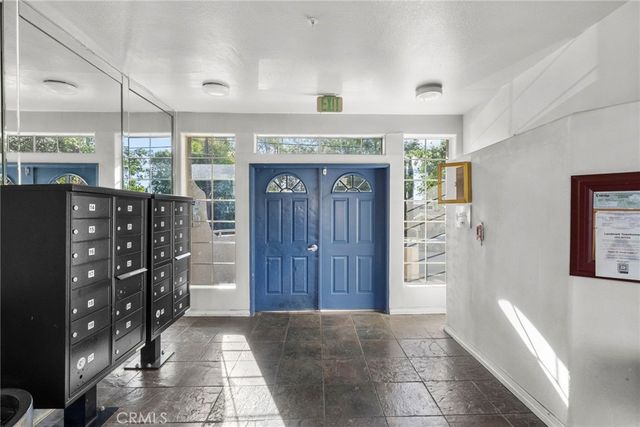 18347 Saticoy Street 24, Reseda, CA 91335