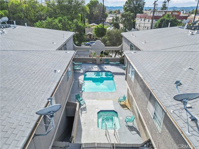 18347 Saticoy Street 24, Reseda, CA 91335