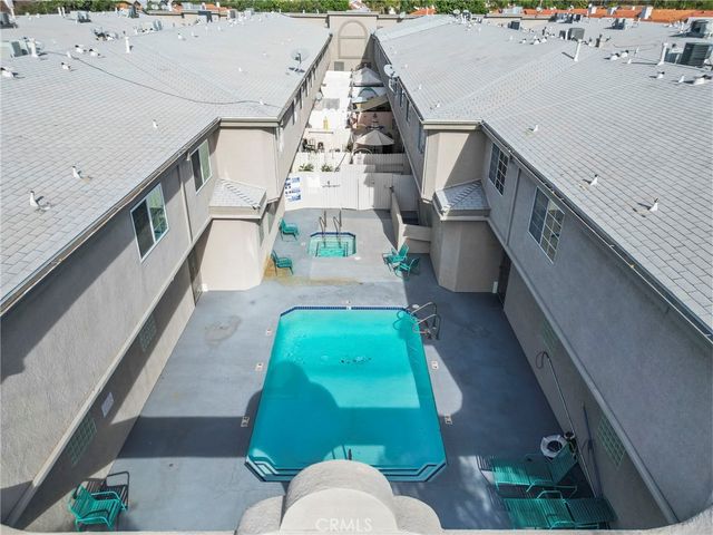 18347 Saticoy Street 24, Reseda, CA 91335