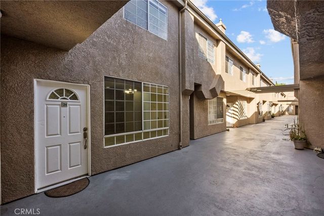 18347 Saticoy Street 24, Reseda, CA 91335