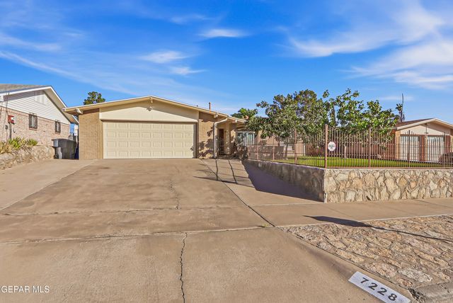 7228 Gran Vida Drive, El Paso, TX 79912