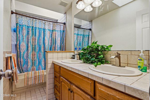 7228 Gran Vida Drive, El Paso, TX 79912