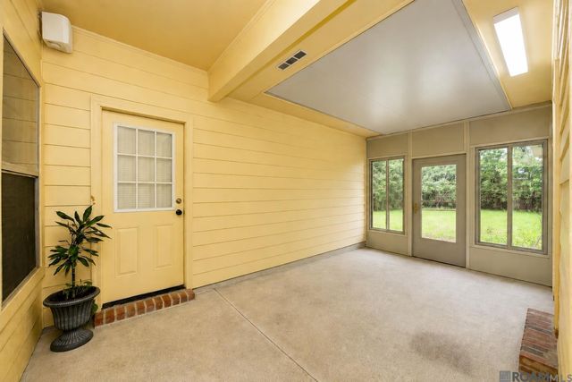 242 Buffwood Dr, Baker, LA 70714