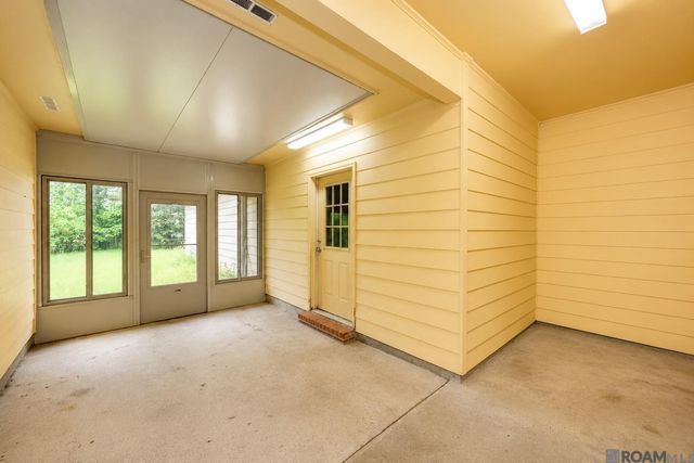 242 Buffwood Dr, Baker, LA 70714