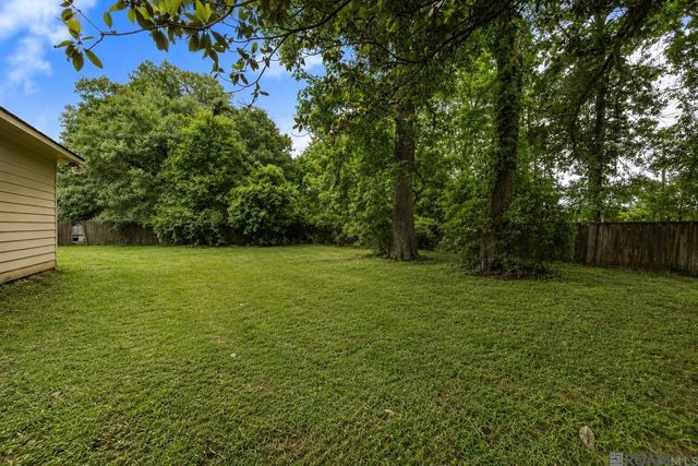242 Buffwood Dr, Baker, LA 70714