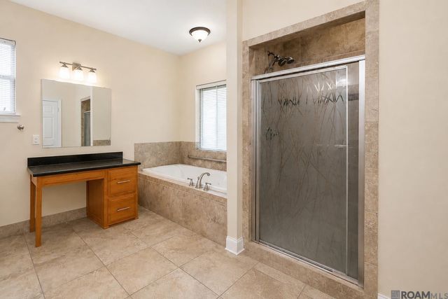 242 Buffwood Dr, Baker, LA 70714