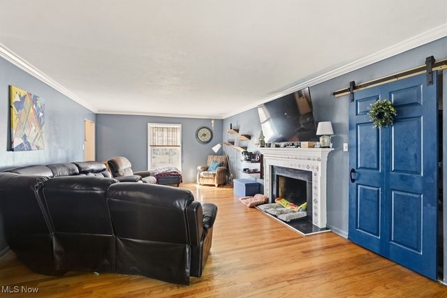 2919 Thomas Drive, Silver Lake, OH 44224