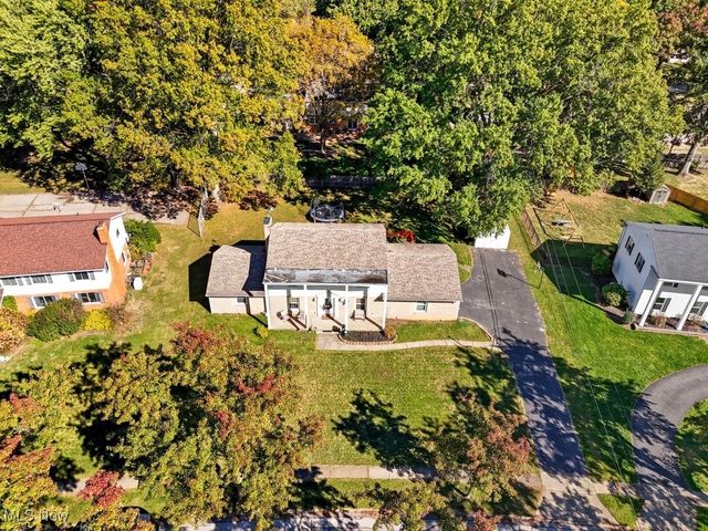 2919 Thomas Drive, Silver Lake, OH 44224