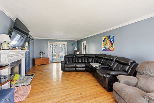 2919 Thomas Drive, Silver Lake, OH 44224