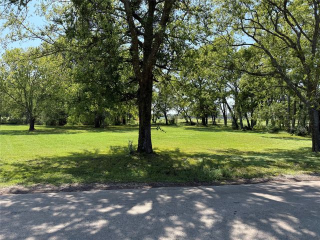 1049 Industrial Boulevard, Point, TX 75472