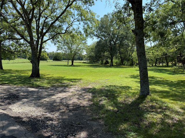 1049 Industrial Boulevard, Point, TX 75472