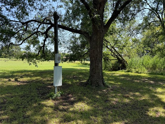 1049 Industrial Boulevard, Point, TX 75472