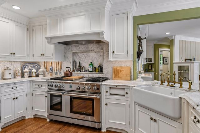 17803 Maple Hill Road, Wayzata, MN 55391
