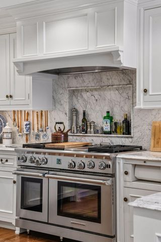 17803 Maple Hill Road, Wayzata, MN 55391