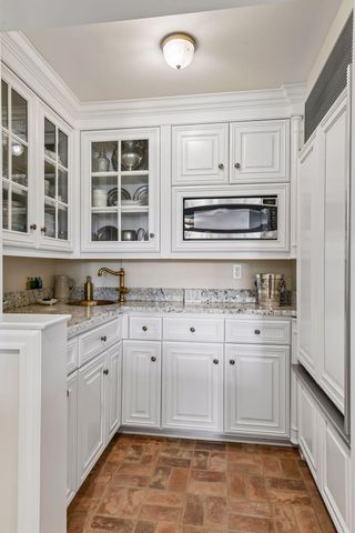 17803 Maple Hill Road, Wayzata, MN 55391