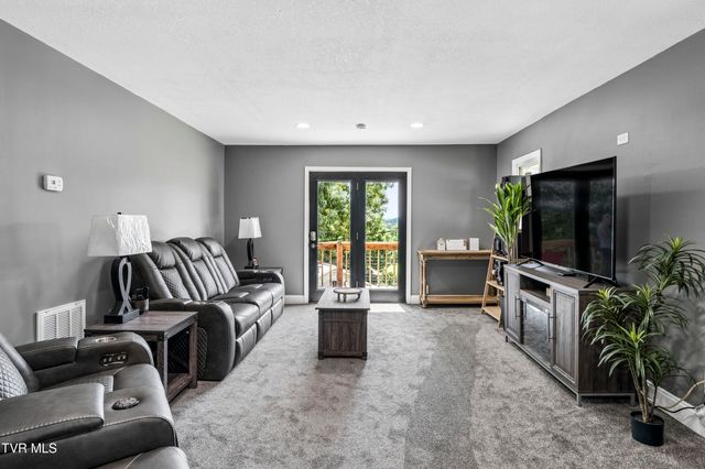 413 Northcott Drive, Kingsport, TN 37660