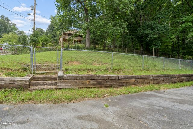 413 Northcott Drive, Kingsport, TN 37660