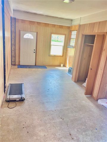 608 Apple Street, Green Forest, AR 72638