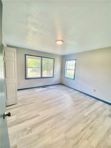 608 Apple Street, Green Forest, AR 72638