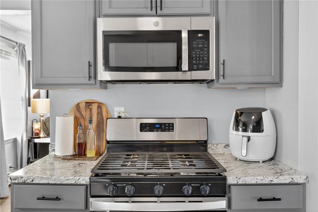 404 Church Avenue, Warwick, RI 02889