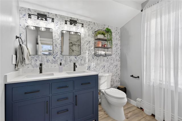 404 Church Avenue, Warwick, RI 02889