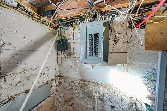 404 Church Avenue, Warwick, RI 02889