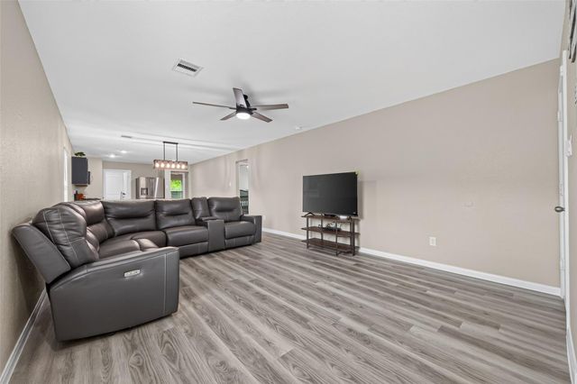178 Road 5138, Cleveland, TX 77327