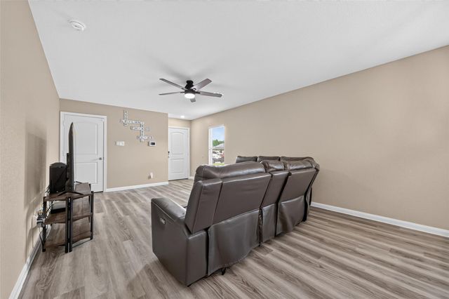 178 Road 5138, Cleveland, TX 77327