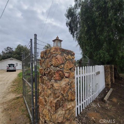 10560 Robinson Avenue, Riverside, CA 92505