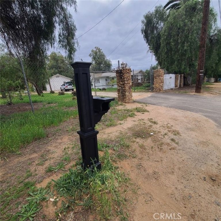 10560 Robinson Avenue, Riverside, CA 92505