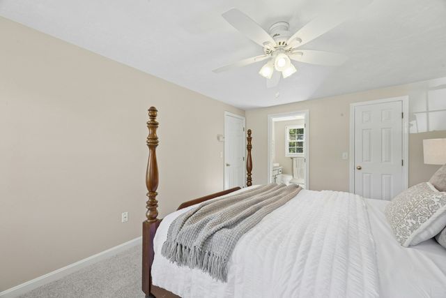 48 June St, Northbridge, MA 01534