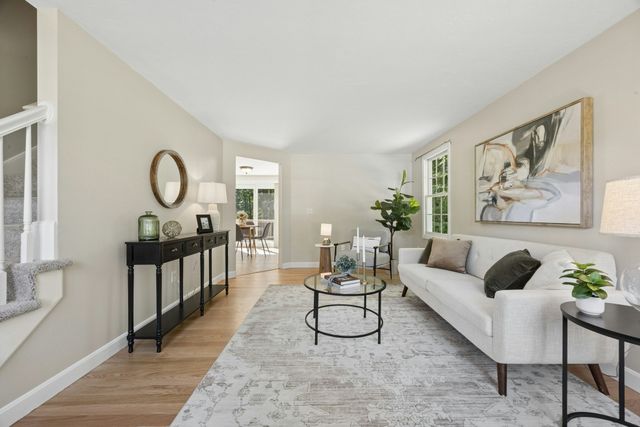 48 June St, Northbridge, MA 01534
