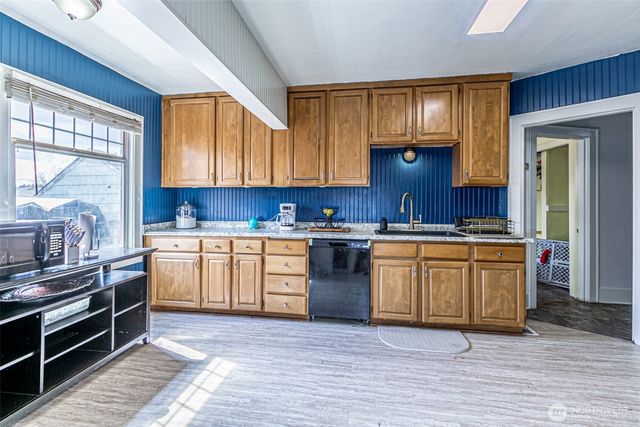 1432 S 56th Street, Tacoma, WA 98408