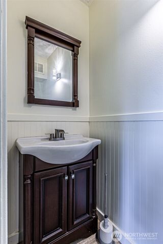 1432 S 56th Street, Tacoma, WA 98408