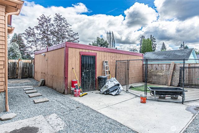 1432 S 56th Street, Tacoma, WA 98408