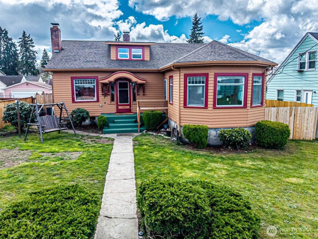 1432 S 56th Street, Tacoma, WA 98408