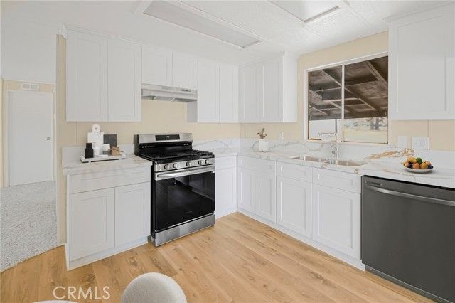 5981 La Mesa Road, Phelan, CA 92371