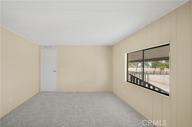 5981 La Mesa Road, Phelan, CA 92371