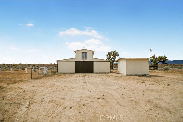 5981 La Mesa Road, Phelan, CA 92371