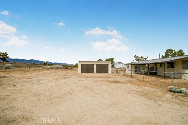 5981 La Mesa Road, Phelan, CA 92371
