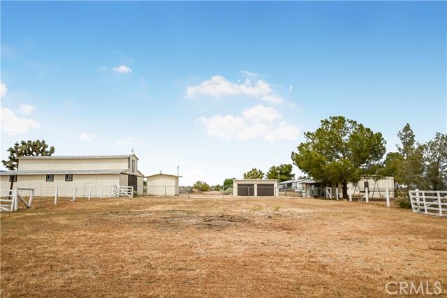 5981 La Mesa Road, Phelan, CA 92371