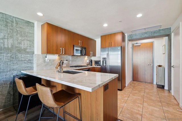 800 The Mark Ln 1203, San Diego, CA 92101