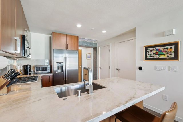 800 The Mark Ln 1203, San Diego, CA 92101