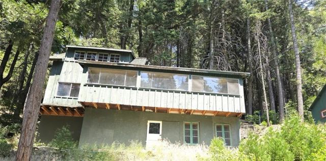 435 Blue Jay Canyon Road, Blue Jay, CA 92317