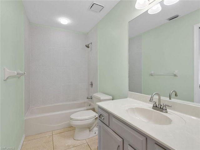 12673 Glen Hollow DR, Bonita Springs, FL 34135
