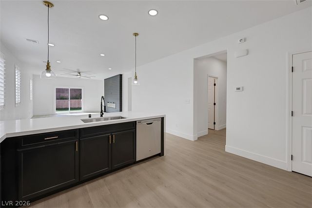 7035 Thistle Ridge Street, Las Vegas, NV 89166