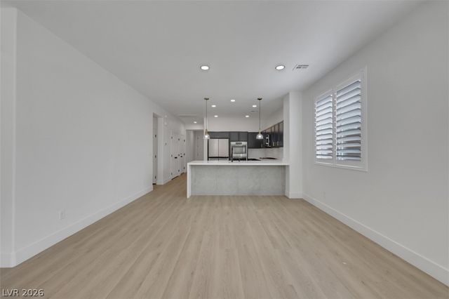 7035 Thistle Ridge Street, Las Vegas, NV 89166